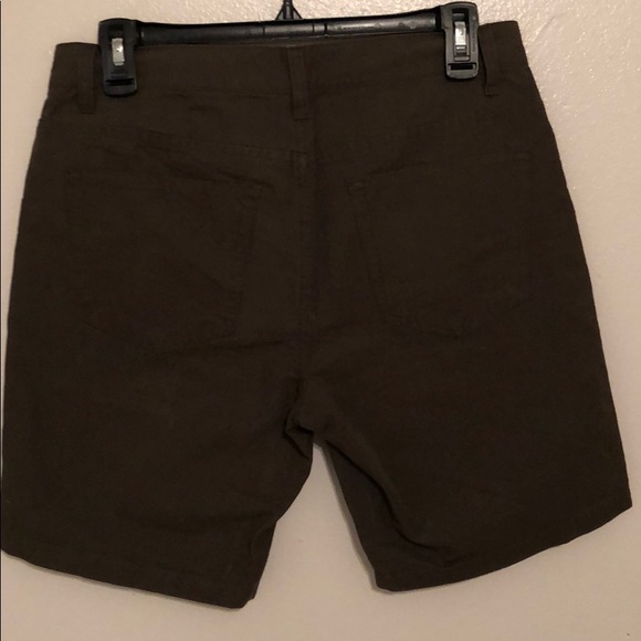 Forever 21 Men’s Shorts - Picture 3 of 3